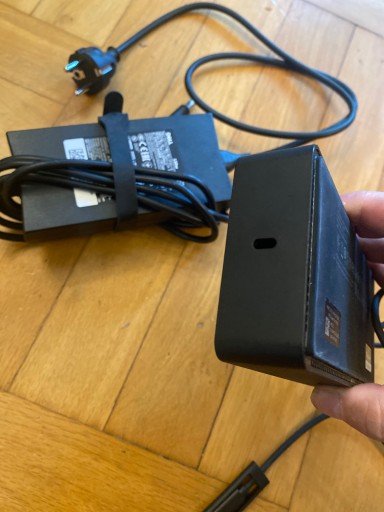СТАНЦИЯ DELL D6000 HDMI USB-C с блоком питания Dell мощностью 130 Вт и кабелем питания