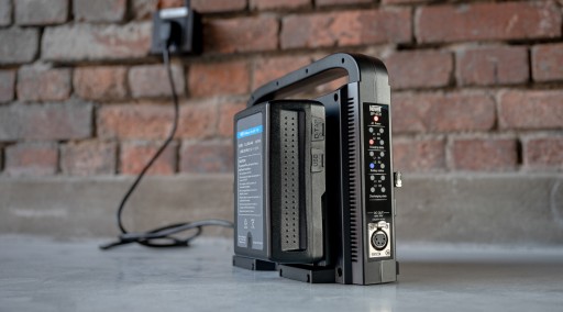 NEWELL BP-4CH ЧЕТЫРЕХКАНАЛЬНОЕ ЗАРЯДНОЕ УСТРОЙСТВО V-MOUNT