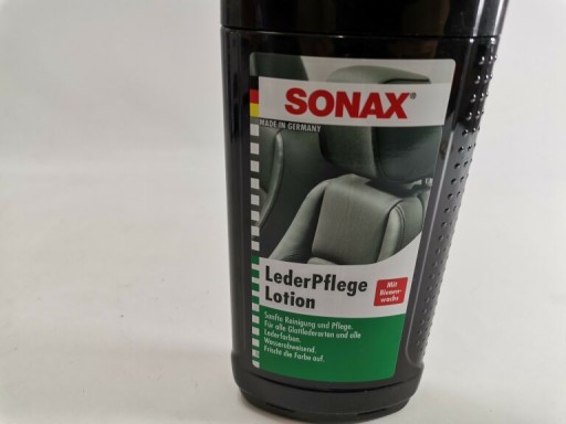 SONAX МОЛОЧКО С ВОСКОМ ДЛЯ ЧИСТКИ КОЖИ 250мл