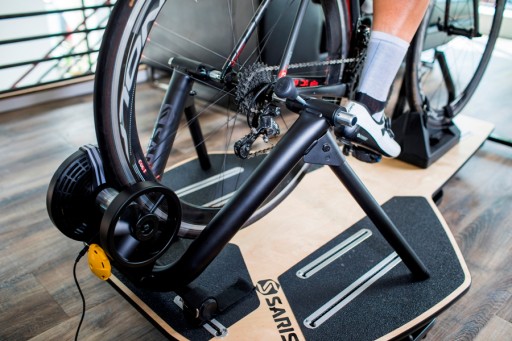 Электронный тренажер Saris M2 Smart для Zwift