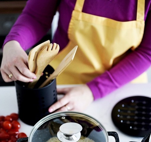 НАБОР ИЗ 4 БАМБУКОВЫХ КУХОННЫХ ПРИБОРОВ ЛОЖКИ ДЛЯ САЛАТА SPAEL