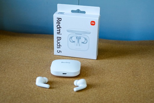 Беспроводные наушники-вкладыши Xiaomi REDMI BUDS 5 46 дБ