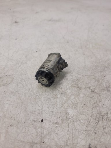 ВСТАВКА ДВЕРИ ЛЕВАЯ ПЕРЕДНЯЯ AUDI A3 8P A4 8E1837064