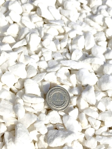ŚNIEŻNO BIAŁY GRYS KAMIEŃ GRECKI NAJBIELSZY ŻWIR 8-16 MM DO OGRODU 24 KG