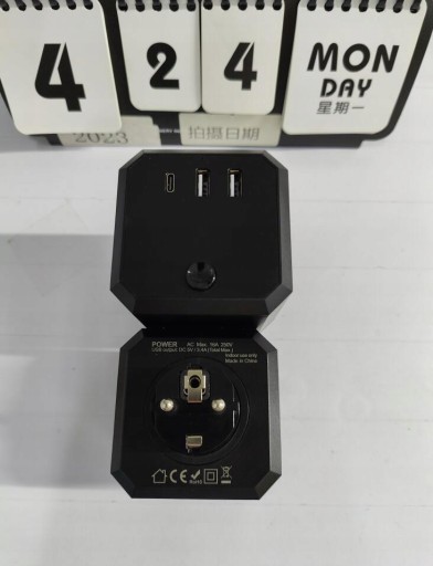 CUBE 4 РОЗЕТКИ USB Type C 7в1 без кабеля