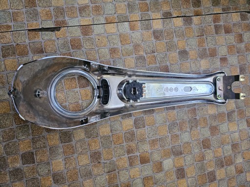 Harley Davidson Softail, Панель бака.