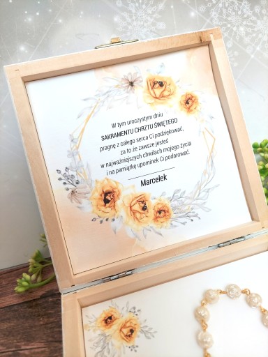 Белая записка с четками на память CHRISTMAS