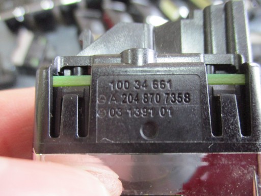 Переключатель стеклоподъемника Mercedes W204 A2048707358