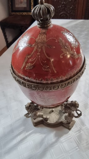 Jajko - SZKATUŁA NA LWACH Porcelana z Brązem! BAROK PARA UNIKAT