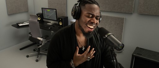 Shure SM7dB — Динамический вокальный микрофон с предусилителем