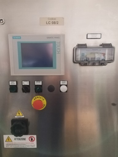 Машина для упаковки в стрейч-пленку DBA-200F 40x22h