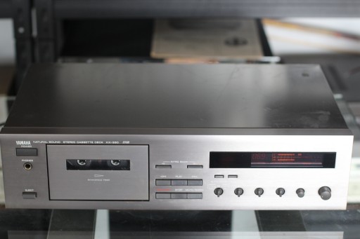 Кассетный магнитофон Yamaha KX-330.