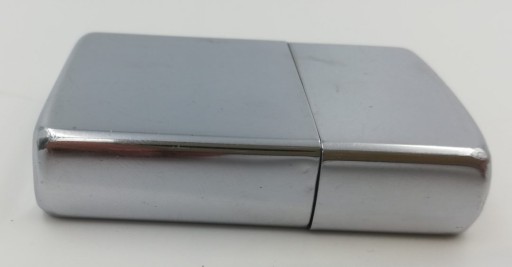 Коллекция старых бензиновых зажигалок Zippo, 1989 г.