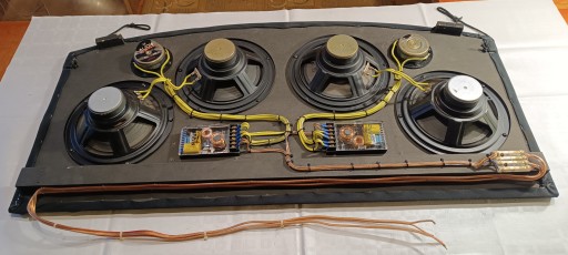 System tylnego nagłośnienia 2-kanałowy ,,CAR AUDIO,,
