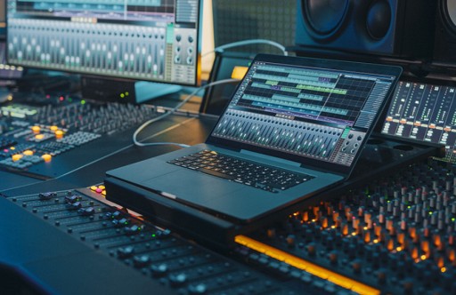 MIDI-КОНТРОЛЛЕР 25-КЛАВИАТУРНАЯ USB RGB-КЛАВИАТУРА