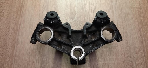 SUZUKI GS 550 ПОДВЕСКА ВЕРХНЯЯ ПОЛКА