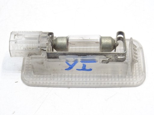ФОНАРЬ БАГАЖНИКА TOYOTA YARIS I 2003-2005 YARIS II 2006-2011