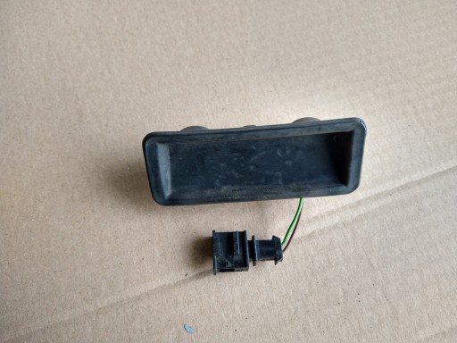 Микропереключатель ручки двери багажника Skoda Fabia I 99-08 6Y0827574J 6Y0827574K