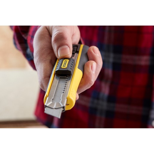 НОЖ STANLEY FATMAX НОЖ С ЛОМАТЫМ ЛЕЗВИЕМ 18 мм 10-481