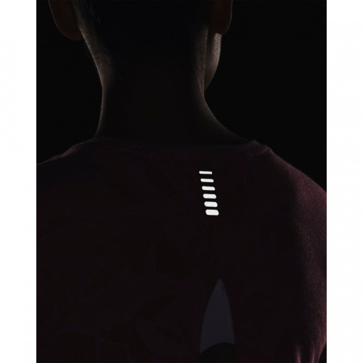 ФУТБОЛКА ЖЕНСКАЯ UNDER ARMOR STREAKER SNOWCLOUD S
