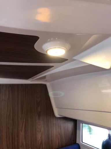 КАБИННЫЙ СВЕТИЛЬНИК ДЛЯ ЯХТЫ С ПАМЯТЬЮ 106мм 6Вт LED