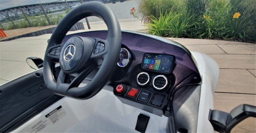 Автомобиль с аккумулятором Mercedes GT 12В 7Ач, 4 ДВИГАТЕЛЯ.