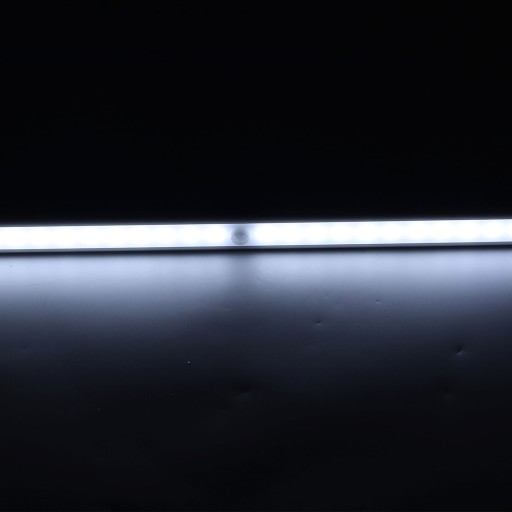 Listwa świetlna z czujnikiem ruchu 72 LED USB Ładowana magnetyczna nocna