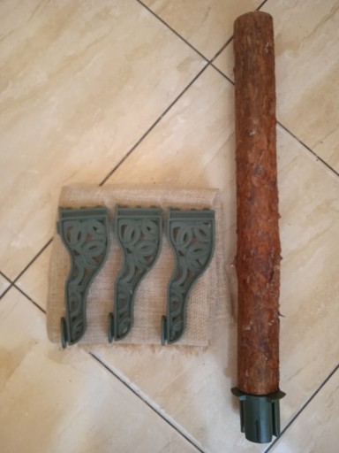 Елка на стволе, конус, 200 см, со светодиодным декором.