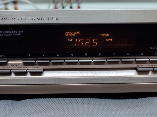 LUXMAN T-341L СТЕРЕО ТЮНЕР ЗОЛОТОЙ