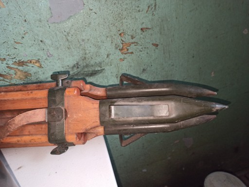 АЭРОЛОГИЧЕСКИЙ ТЕОДОЛИТ 2 АЗТ с военным штативом Т1