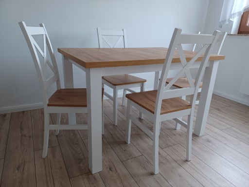 Красивый комплект из стола 120х80 и 4 тевтонских стульев ZF 8