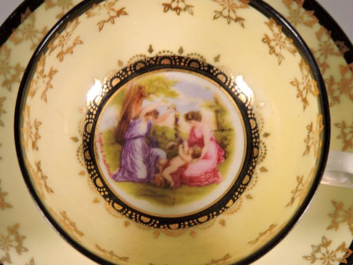 Чашка с изображением Богини-Нимфы, антиквар, 1900 г., Вена.