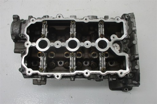 ГОЛОВКА ЦИЛИНДРА ПРАВАЯ AUDI A6 C6 2.4 V6 177 BDW 06E103374A