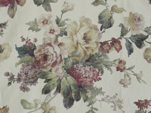 ВЕЛИКОЛЕПНАЯ СКАТЕРТЬ АНГЛИЙСКИЕ БУКЕТЫ РОЗ И СИРЕНИ ПЕРФОРИРОВАННЫЙ УЗОР КИСТОЧКИ 211/136+7