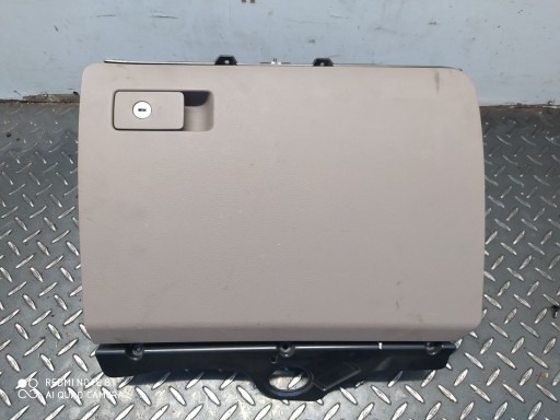 VW PASSAT B6 ПЕРЧАТКА ПАССАЖИРСКАЯ 3C1857114