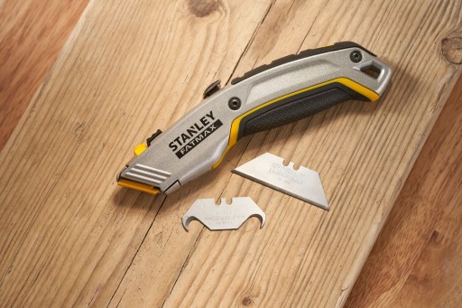 STANLEY 0-10-789 НОЖ С ДВУМЯ ЛЕЗВИЯМИ TWINBLADE