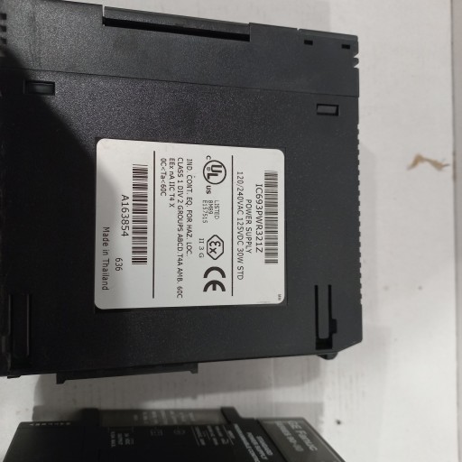 Модуль питания IC693PWR321Z GE FANUC Блок питания