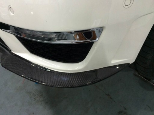 УГЛЕРОДНЫЙ СПОЙЛЕР БАМПЕРА MERCEDES C63 W204