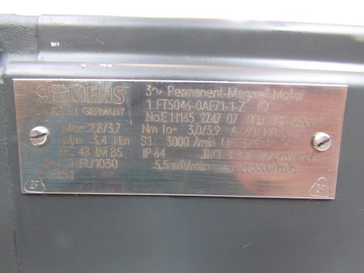 Серводвигатель SIEMENS 1FT5046-0AF71-1-Z 6FX2001