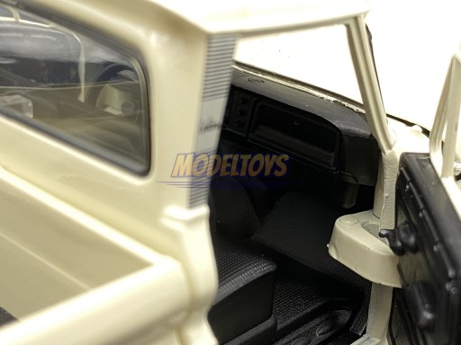 Пикап Chevy C10 Fleetside 1:24 Motormax 73355