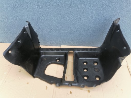 Подножка Suzuki Vinson 500.
