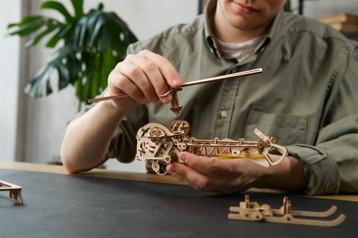 Деревянный механический 3D-пазл «Мини-вертолет» uGEARS Premium Puzzle