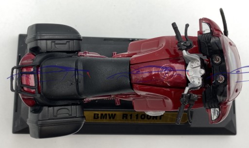 BMW R 1100RT на стенде 1:18 Motormax