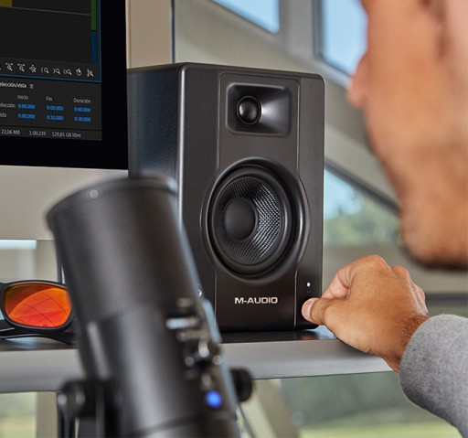 Пара M-AUDIO BX3 — пара активных мониторов