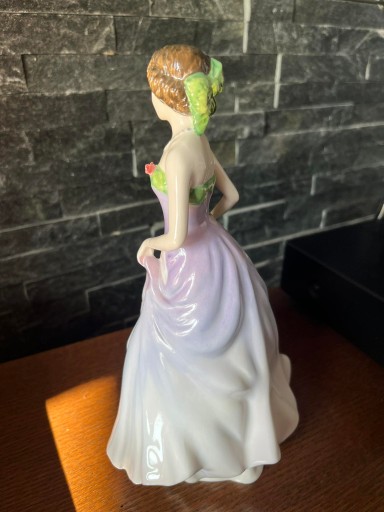 Женская фарфоровая статуэтка Royal Doulton, фигурка года 1997