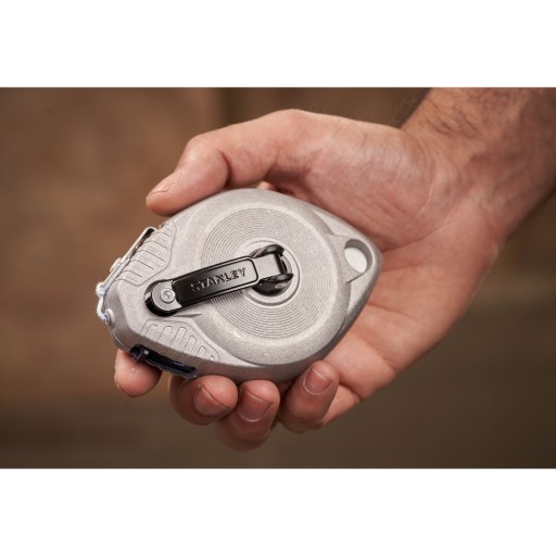 STANLEY ОТСЛЕЖИВАЮЩАЯ ВЕРЕВКА ДЛИНОЙ 30 м В МЕТАЛЛИЧЕСКОМ КОРПУСЕ. 47-100