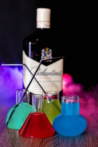 Szklane MENZURKI do DRINKÓW / SHOTÓW 4 szt. KOLBY Kielony laboratoryjne