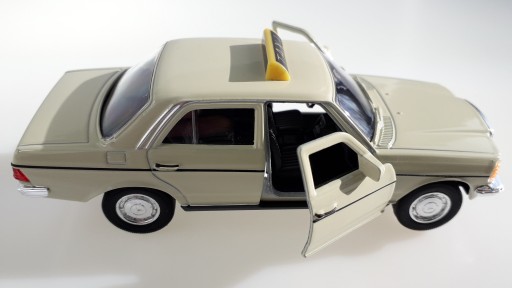 WELLY Mercedes-Benz W 123 TAXI, кремовый металлик, модель WELLY в масштабе 1:34