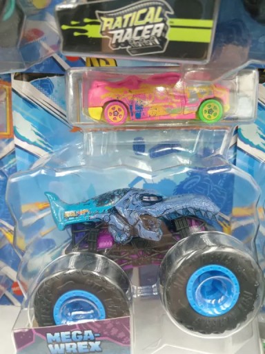 HOT WHEELS MONSTER TRUCK С АВТОМОБИЛЕМ, РАЗЛИЧНЫЕ ДИЗАЙНЫ