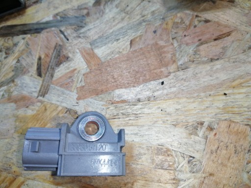 ДАТЧИК УДАРА SUZUKI SWIFT MK7 1.2 38930-57L20
